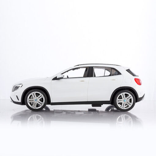 Mercedes-Benz GLA-Class Fjernstyret Bil - Image 3