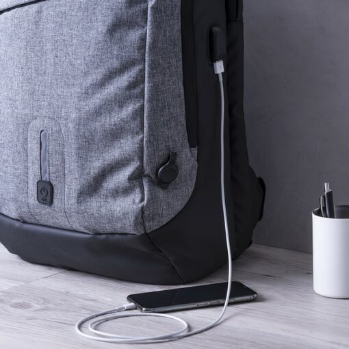 Rygsæk med powerbank og tablet og bærbar computer ruminddeling 8000 mAh 145971 - Image 2